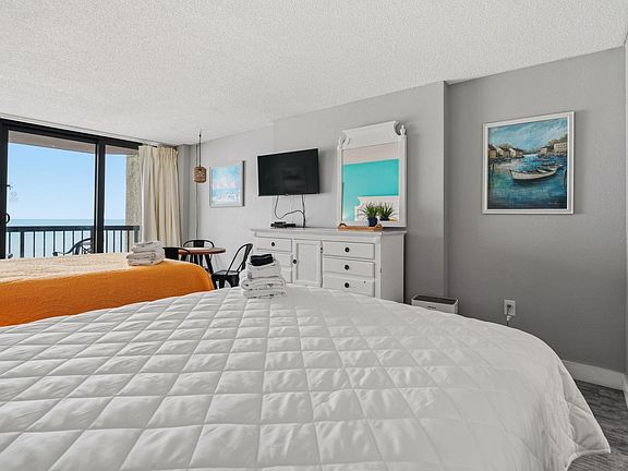 4th image of 2401 S Ocean Blvd. #662