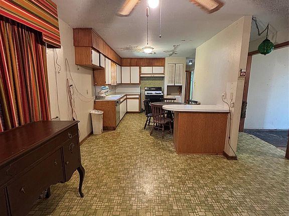 4th image of 416 Mertie Ave
