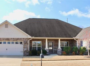 7902 Gabriela Dr NW, Huntsville, AL 35806