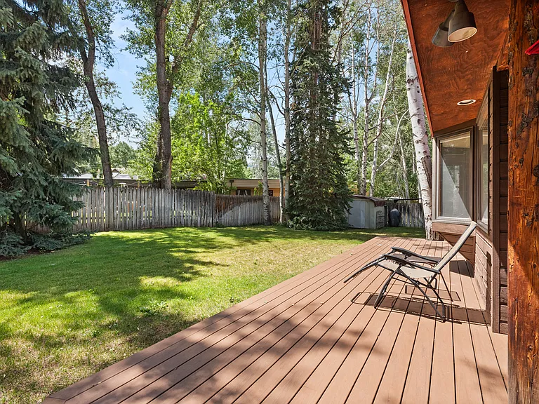 1375 Snowbunny Ln — Photo 18