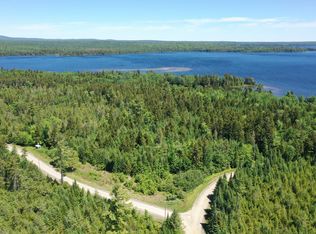 2 Tomhegan Dr, Rockwood, ME 04478