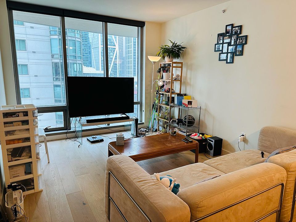 1st image of 355 1st St Unit S1110