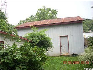2nd image of 860 Bellevue Ave