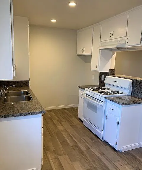 25452 Cole St #1 — Photo 7