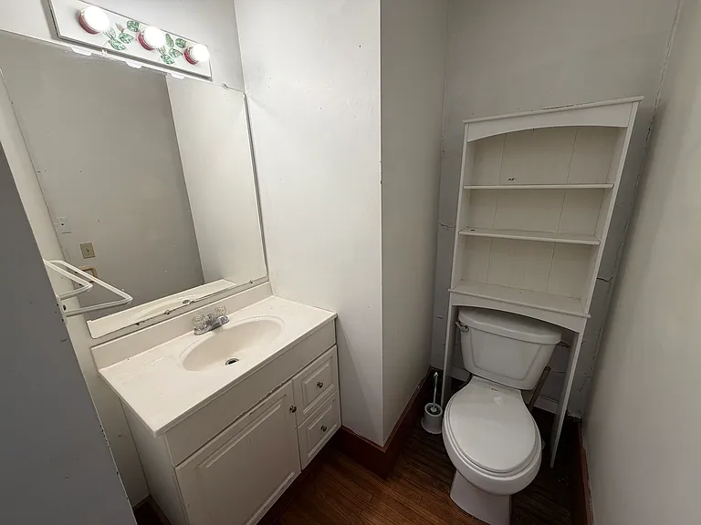112 W Jackson St #1 — Photo 8