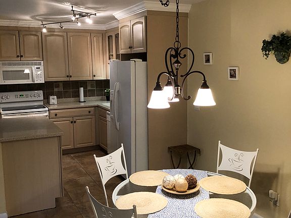 3rd image of 6492 Royal Woods Dr APT 2