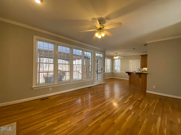 108 Flora Springs Dr — Photo 8