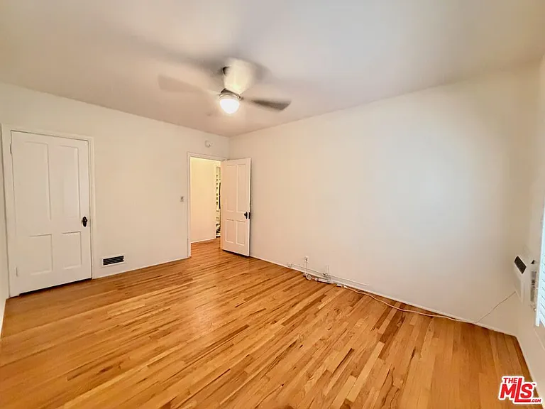 8472 1/2 Fountain Ave — Photo 17
