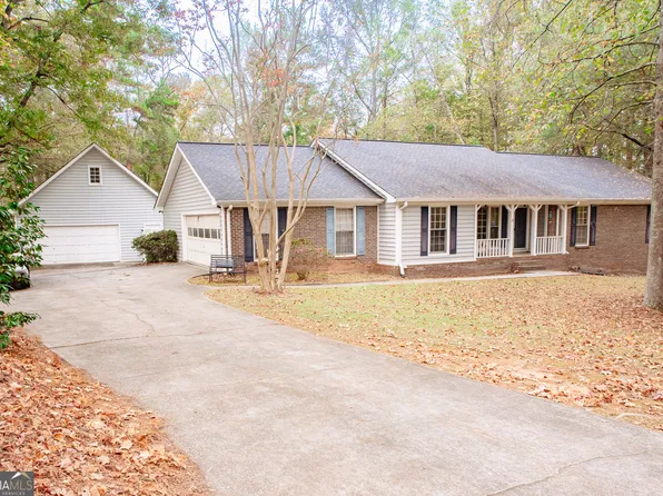 130 Greenridge Ct, Fayetteville, GA 30215