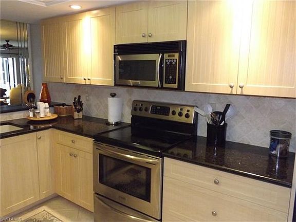 5th image of 16200 Kelly Cove Dr APT 207