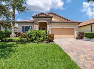 4687 Royal Dornoch Cir, Bradenton, FL 34211