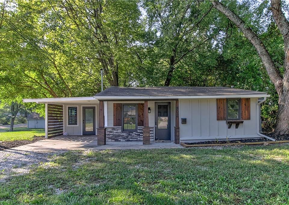 802 SW South Ave Blue Springs MO 64015 Zillow