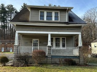 137 McGovern Blvd, Crescent, PA 15046