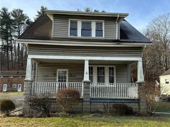 137 McGovern Blvd, Crescent, PA 15046