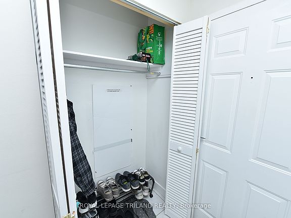 5th image of 75 Huxley St #605