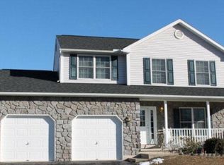 203 Cherry St, Pine Grove, PA 17963