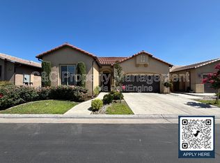5967 E Via Peccio Dr, Fresno, CA 93727