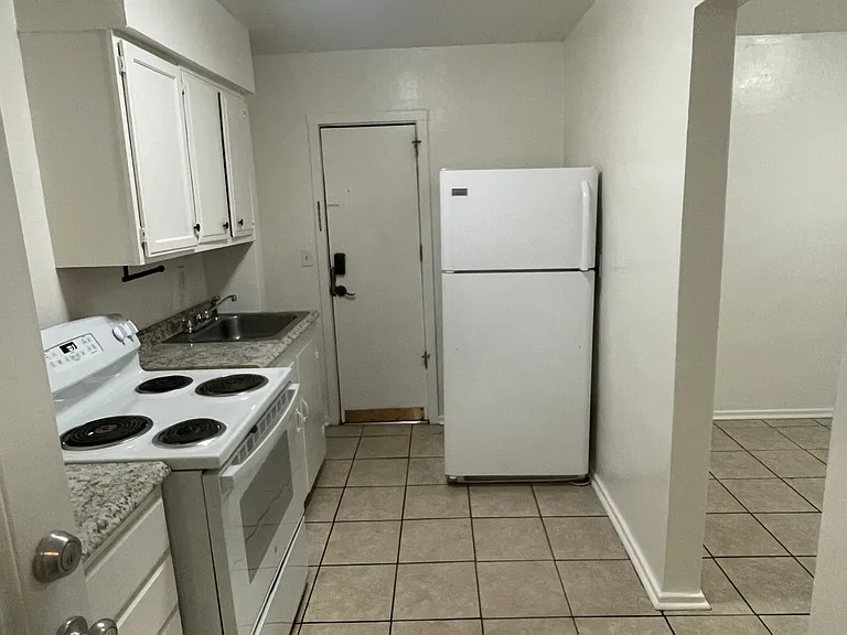 9230 Reading Rd #2 — Photo 2