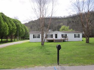 66 Nolan Cir, Clay City, KY 40312