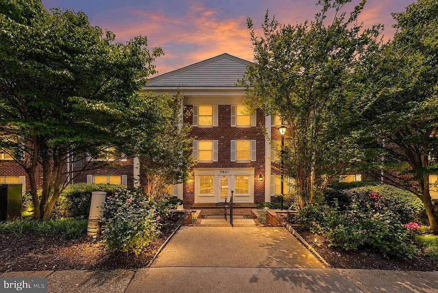 2 bed, 1112 sqft, $2,450 — Photo 1