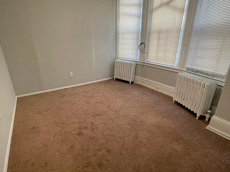 4320 Walnut St — Photo 2