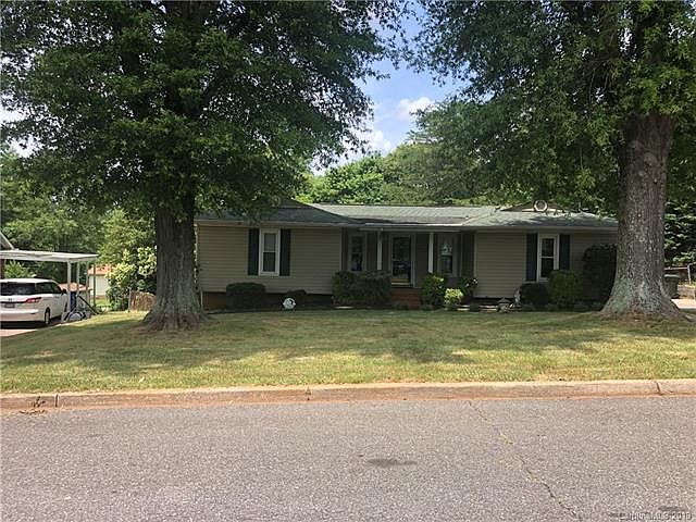 1st image of 2027 Redwood Cir #84