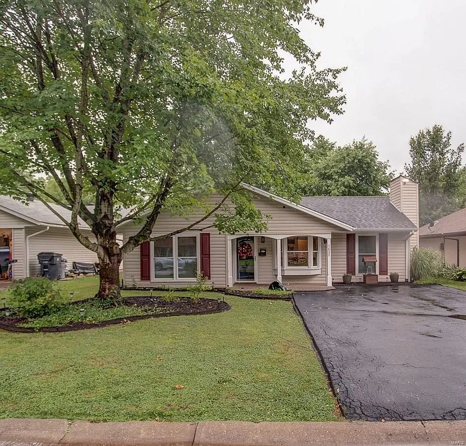 1433 Peace Dr photo 1