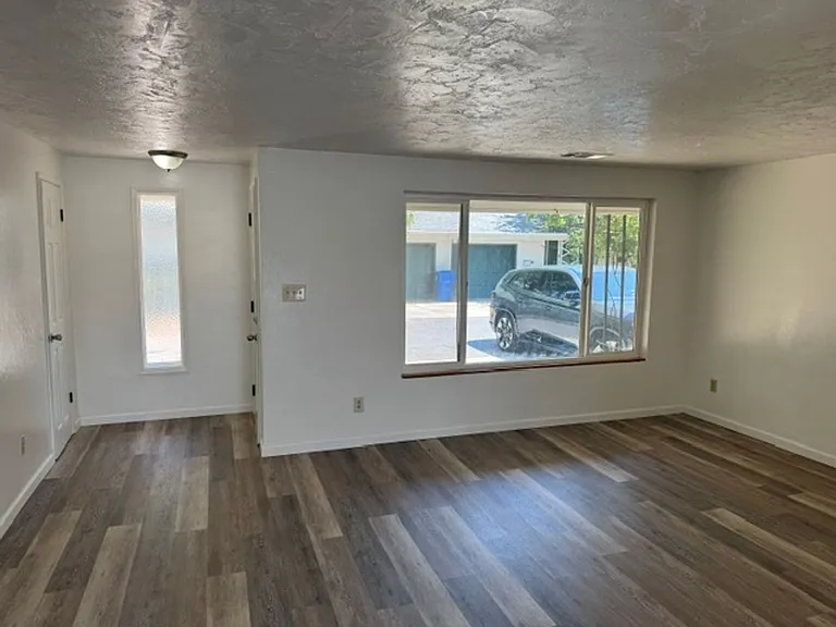 610 Platt Pl — Photo 4
