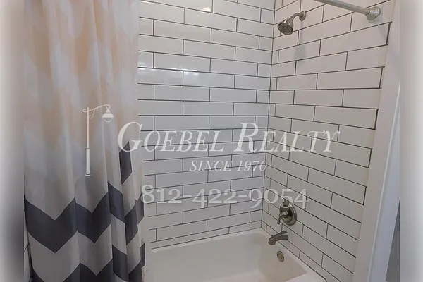 120 SE 1st St #2 — Photo 14