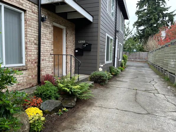 12743 Greenwood Ave N, Seattle, WA 98133