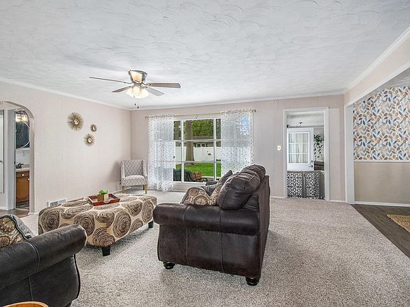 4th image of 530 W Harrison Ave