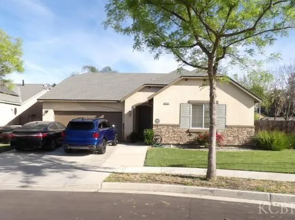 692 Firenze St, Lemoore, CA 93245