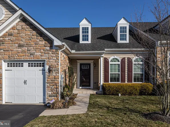 114 Brindle Ct, Norristown, PA 19403