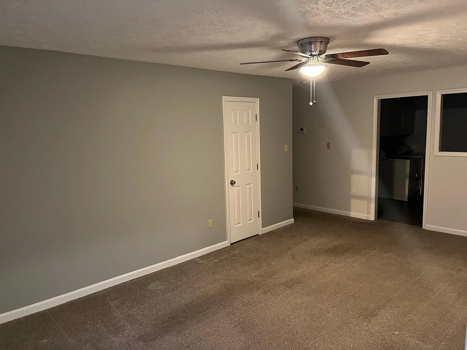2 bed, 850 sqft, $985 — Photo 1