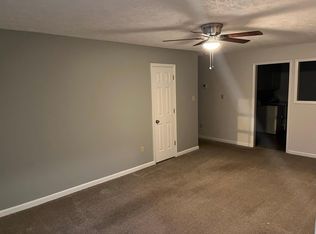 436 Natchez Trace Dr #D14, Lexington, TN 38351