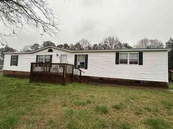 118 Mountain Brook Dr, Bessemer City, NC 28016