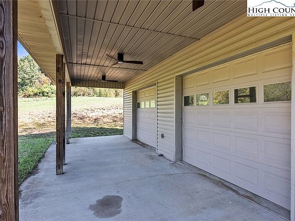 4th image of 1946 River Breeze Drive