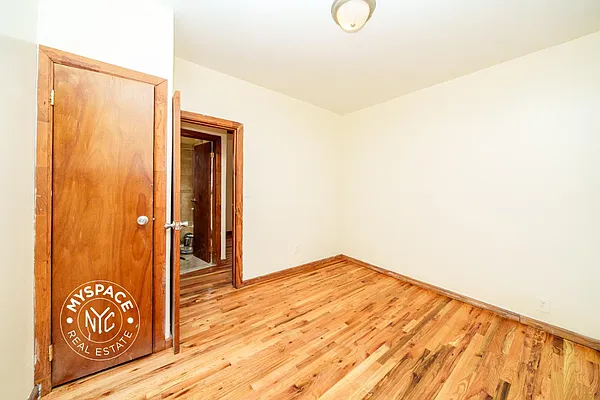 Rented by MySpaceNYC | media 13