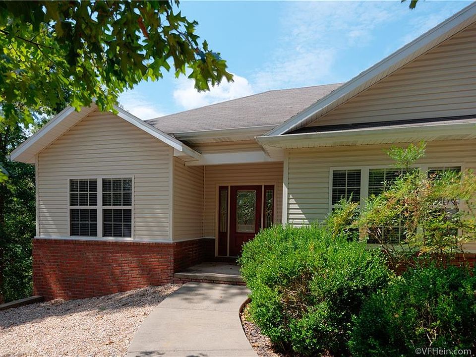 1st image of 24 Penrith Dr