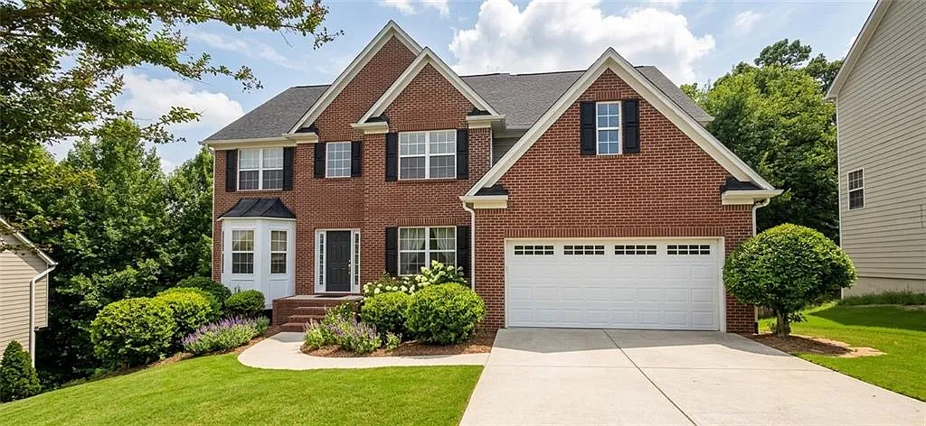 6 bed, 3.0 bath, 3028 sqft, $3,000 — Photo 1