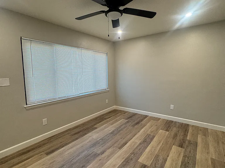 847 Turquoise St #1 — Photo 6