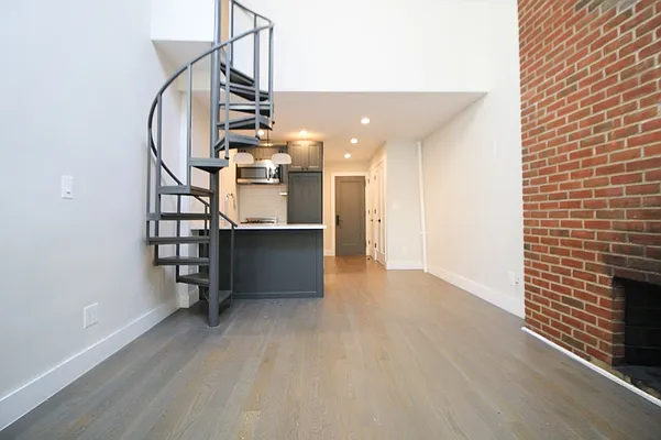 Rented by Bold New York | media 7