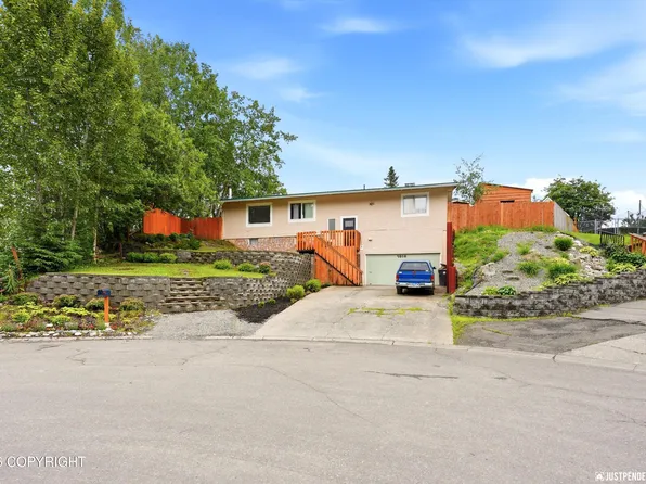 5916 Winding Way, Anchorage, AK 99504