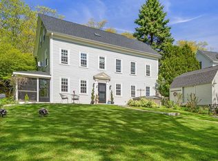 37 Walnut St, Gloucester, MA 01930