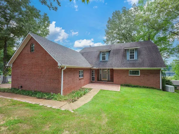 216 Windemere Dr, Jackson, TN 38305