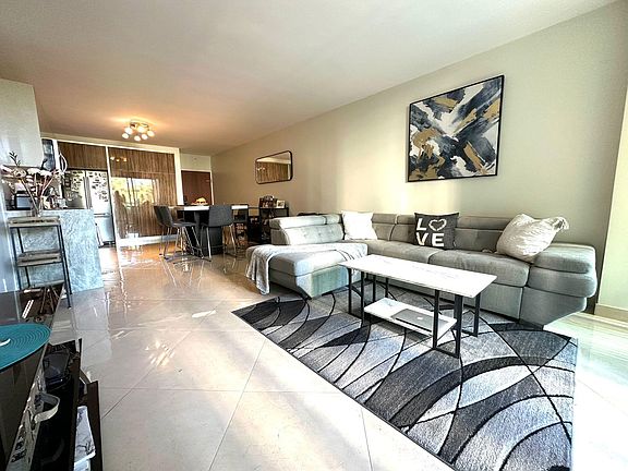 3rd image of 4001 S Ocean Drive #3h