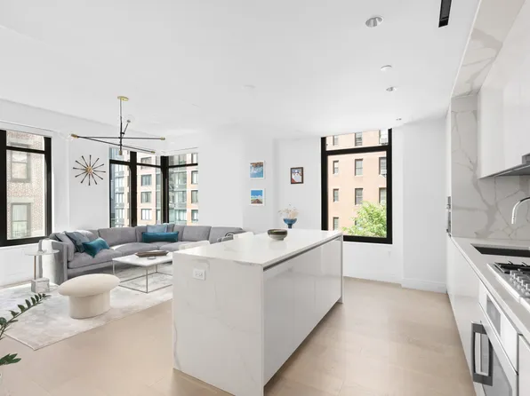 212 West 95th Street image 2 of 12