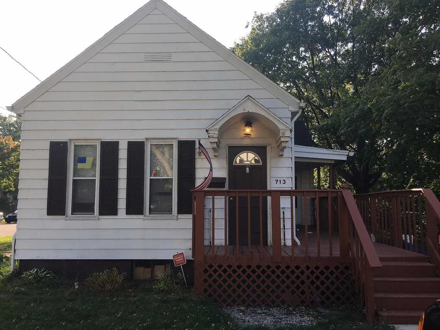 713 York St photo 1