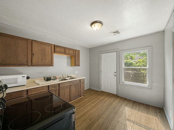 5th image of 314 N Ora St