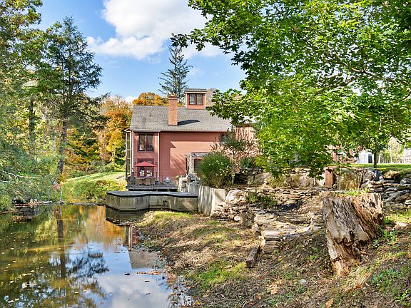 1204 Ashley Falls Rd